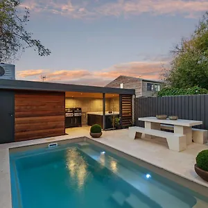 Derby Street Guesthouse Gaystay B&B Bed & Breakfast Christchurch