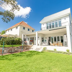 Spacious Guest In Rondebosch Guest house Cape Town